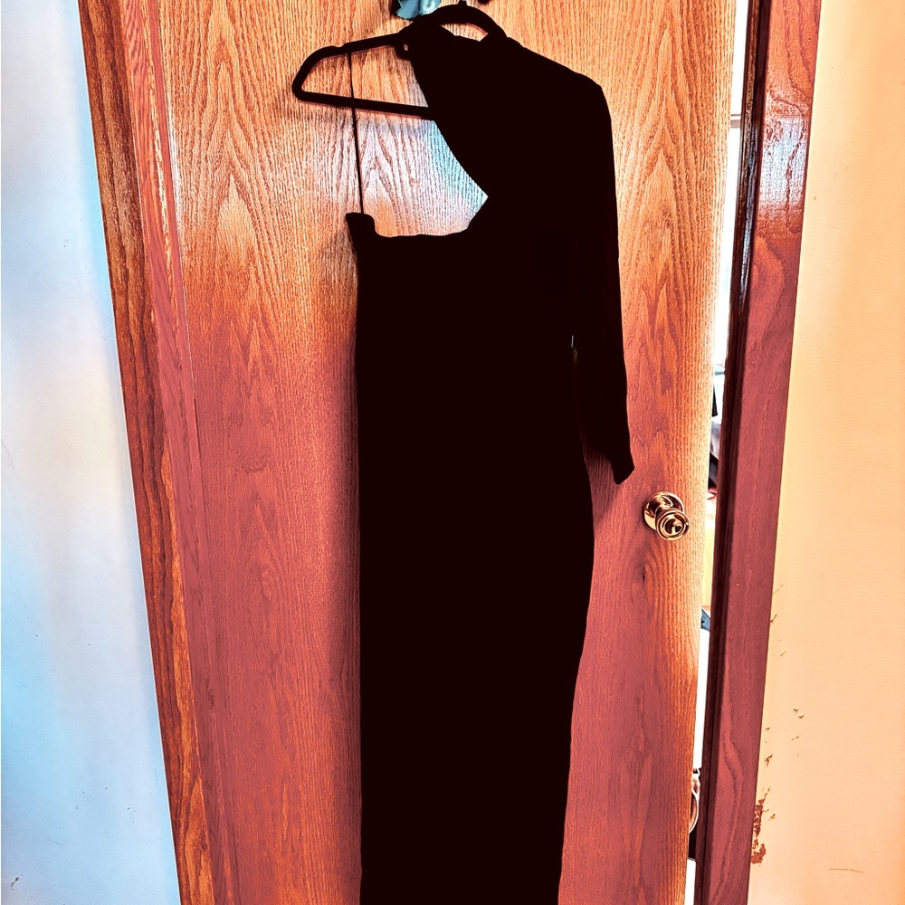 Black date night dress